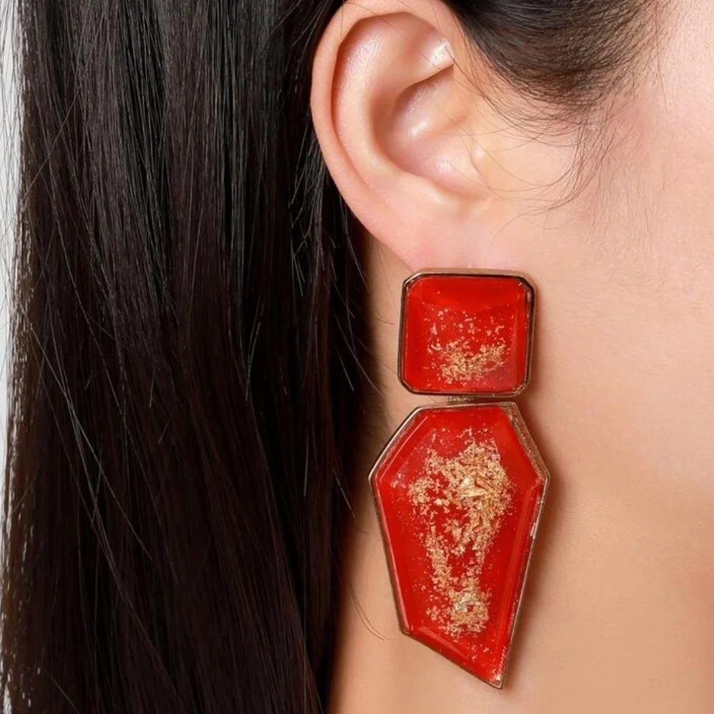 🧚Host Pick - NWT Oversized Red Gold Flake Geometric Gold Drop Earrings